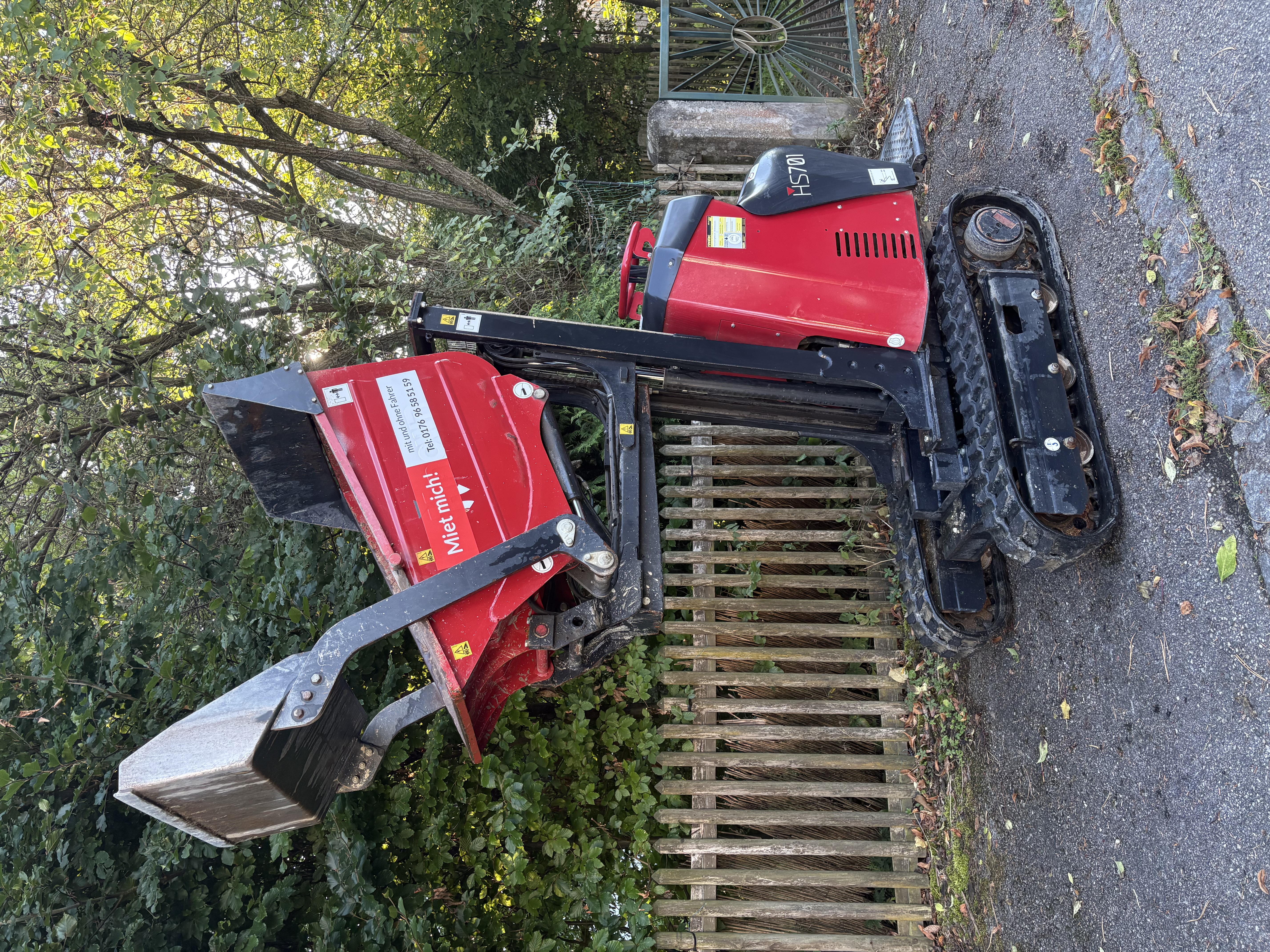 Minidumper Hinowa HS701 zur Vermietung in Bad Aibling und im Landkreis Rosenheim